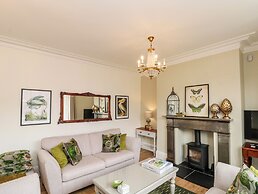 10 Chaloner