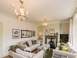 10 Chaloner