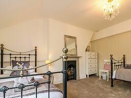 10 Chaloner