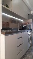 2 Bed Flat - Sleeps 6 - Pets - Pool - Parking