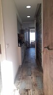 2 Bed Flat - Sleeps 6 - Pets - Pool - Parking