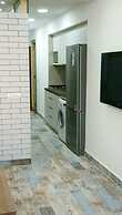 2 Bed Flat - Sleeps 6 - Pets - Pool - Parking
