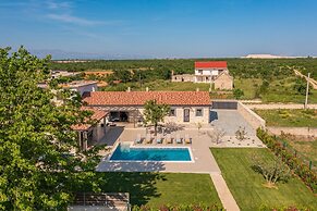 Villa Tany