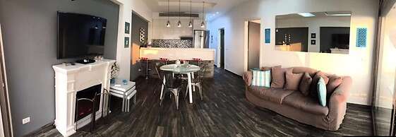 Chalet in Siwar, 3 min From Le Royal Hotel, Rimal
