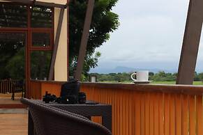 Sarojus Farmview Hotel