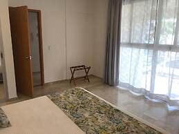 Kuyaan Coral Suites