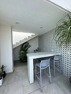 Kuyaan 44 Suites