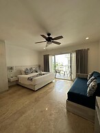 Kuyaan 44 Suites
