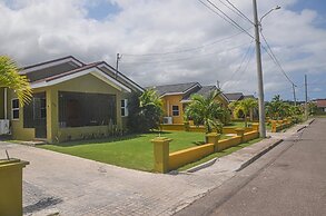 Twin Peak Cottage