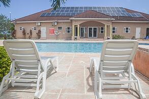 Twin Peak Cottage