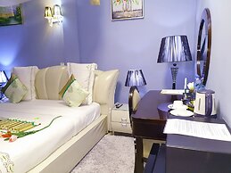 G TOWN HOTEL