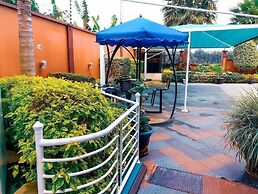 G TOWN HOTEL