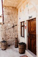 Bayar Cave Suites