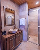 Bayar Cave Suites