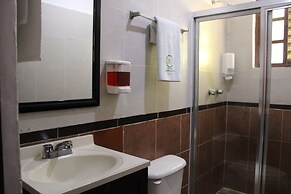 Hotel Guaranducha Inn