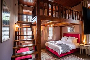Old School Hotel