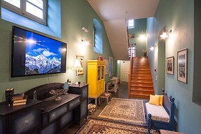 Old School Hotel