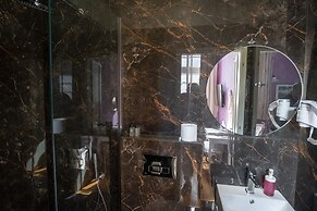 Old School Hotel