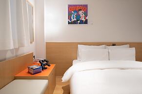 Anook Hotel Guri