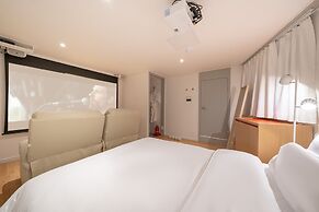 Anook Hotel Guri