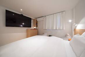 Anook Hotel Guri