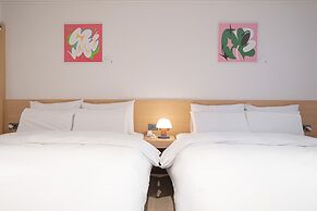 Anook Hotel Guri