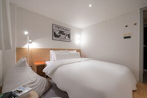 Anook Hotel Guri