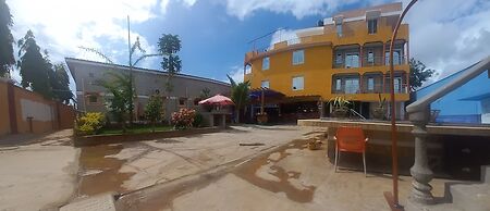 Le Mach Apartments