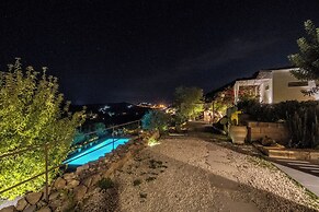 Azalo Country House