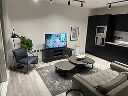 Impeccable 1bed Flat in West London!!