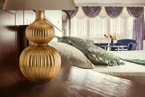 Hotel King