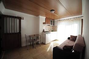Apart48