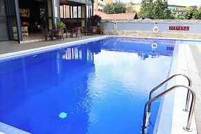 URBAN PARK SUITES HOTEL