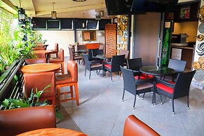 URBAN PARK SUITES HOTEL