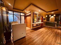 URBAN PARK SUITES HOTEL