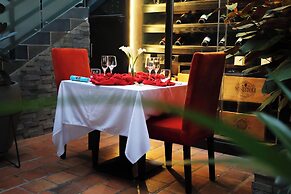 URBAN PARK SUITES HOTEL