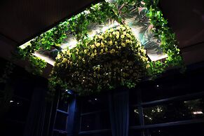URBAN PARK SUITES HOTEL