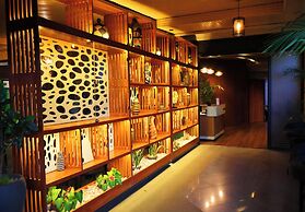 URBAN PARK SUITES HOTEL