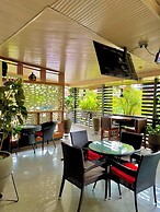 URBAN PARK SUITES HOTEL