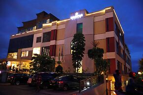 URBAN PARK SUITES HOTEL