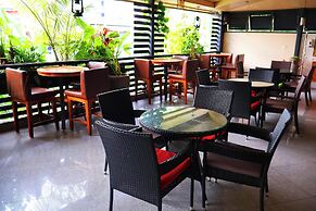 URBAN PARK SUITES HOTEL