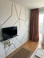 Hayat Hotel Ltd