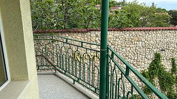 Hayat Hotel Ltd
