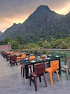 Xaymone Riverside Resort and Restaurant