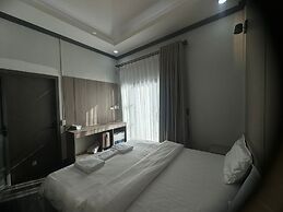 Xaymone Riverside Resort and Restaurant