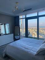Gorgeous 2 Br in Paramount