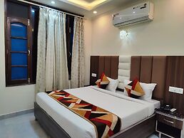 Hotel Mandi Heights - Bar, Fine Dining & Banquet Hall