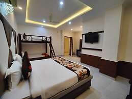 Hotel Mandi Heights - Bar, Fine Dining & Banquet Hall