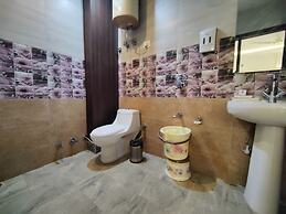 Hotel Mandi Heights - Bar, Fine Dining & Banquet Hall