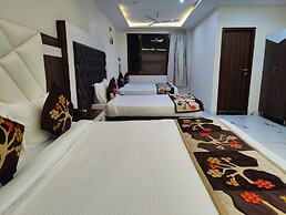 Hotel Mandi Heights - Bar, Fine Dining & Banquet Hall